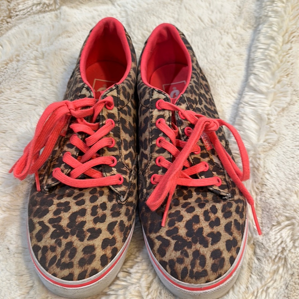 Woman’s size 7 leopard and pink vans.